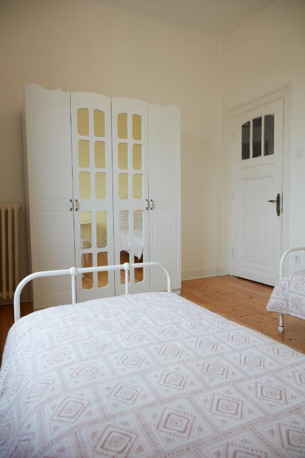 Apartment Great View Of Taksim Square, Luxury Furnished On Main Street Of Taksim, Partial Sea View Istanbul