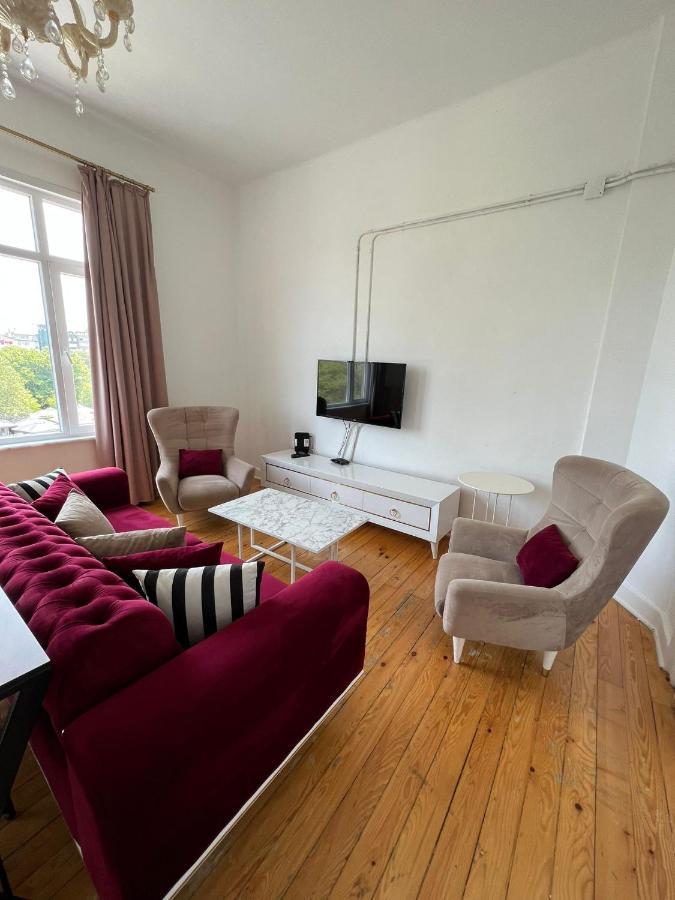 Apartment Great View Of Taksim Square, Luxury Furnished On Main Street Of Taksim, Partial Sea View